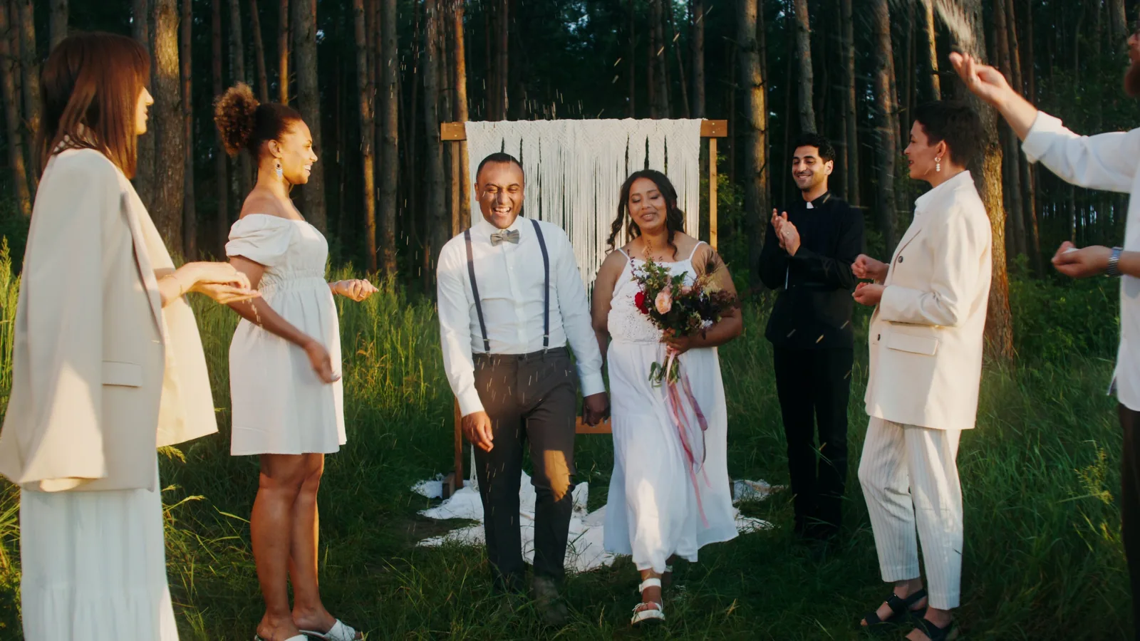 How To Ask Your Bridal Party To Be In Your Wedding | bestweddingpartygifts