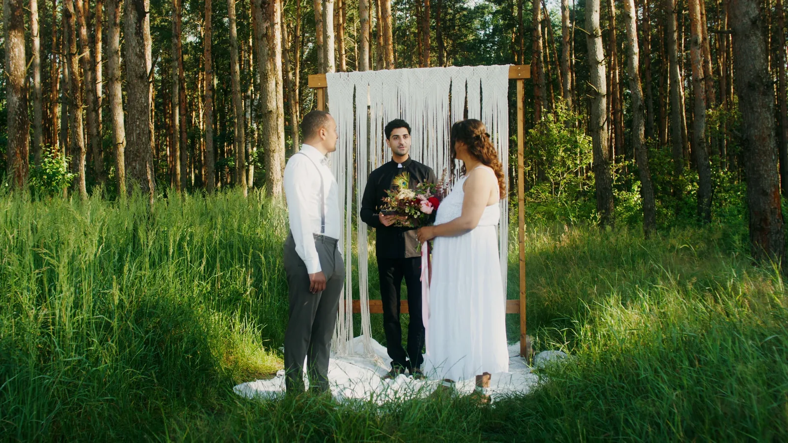 How To Organise A Wedding Guest List | bestweddingpartygifts